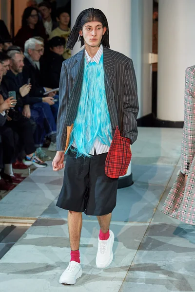 Look 24